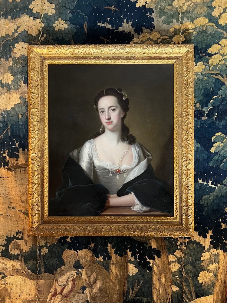 Portrait Of An Elegant 18th Century Englishwoman By Thomas Hudson (1701-1779)-photo-3