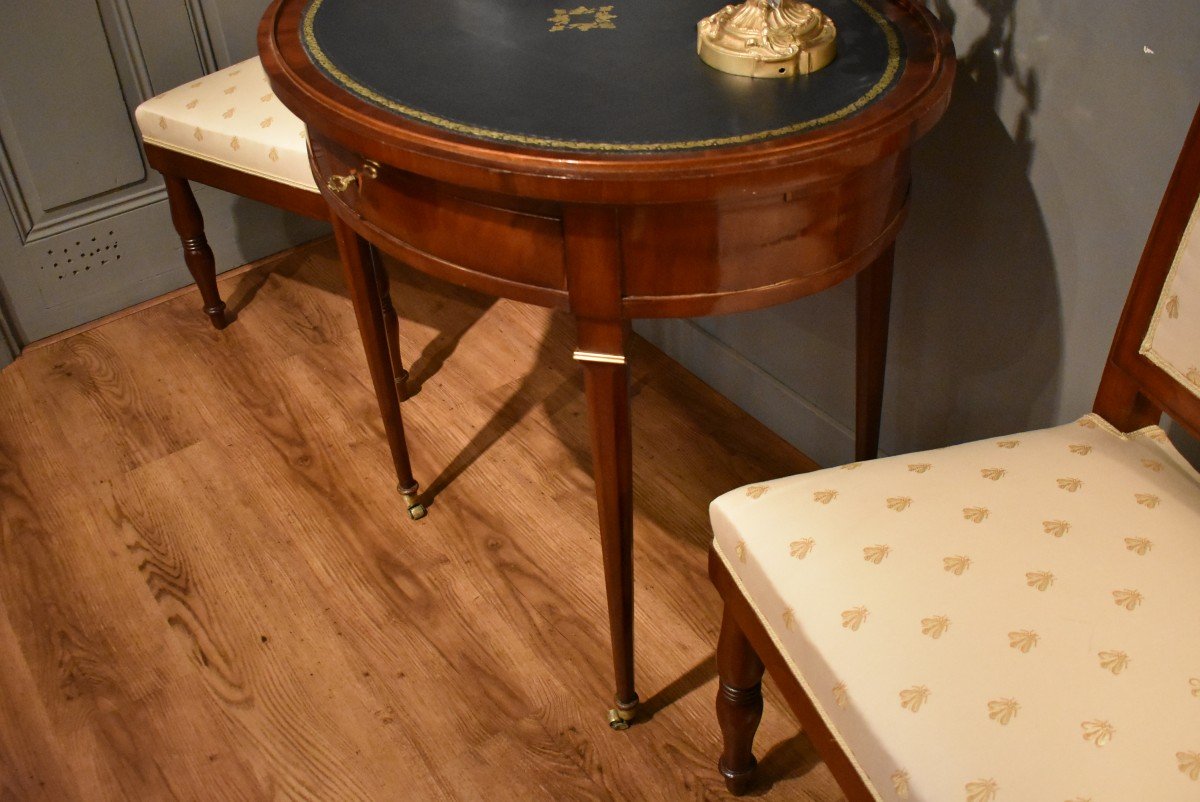 Oval Table With Several Functions-photo-1