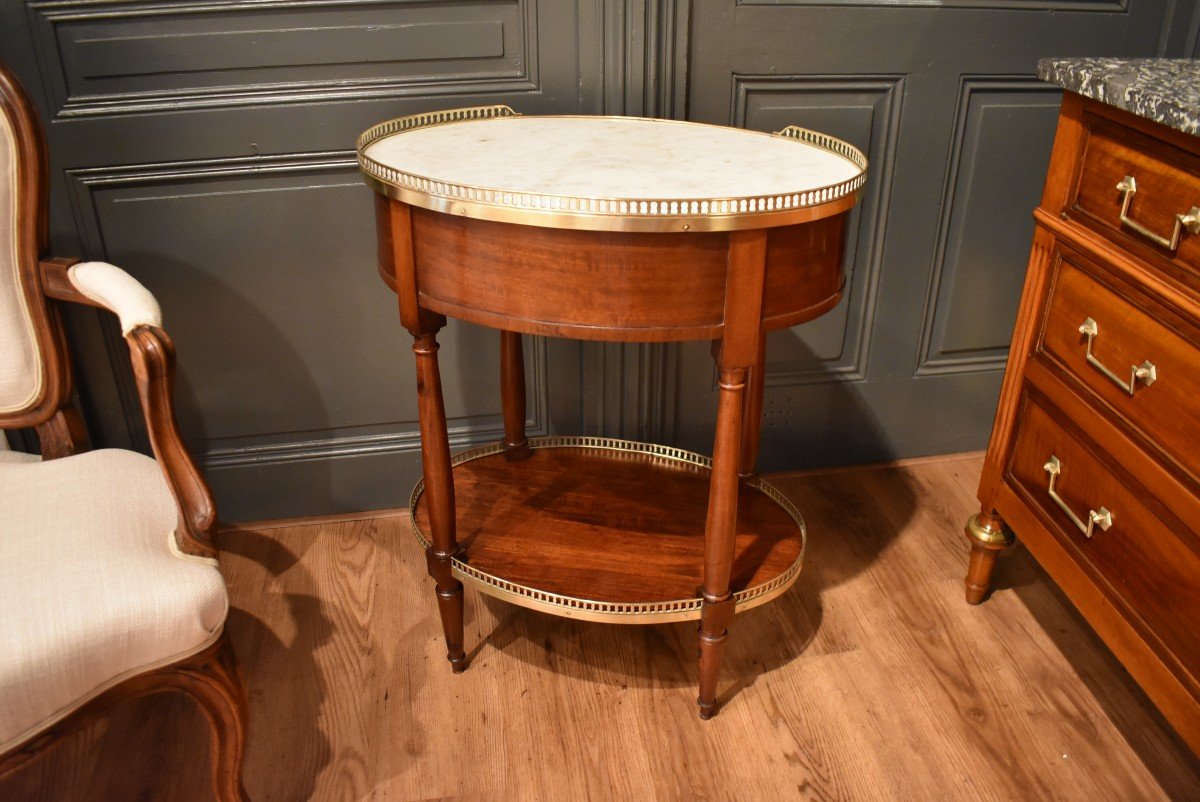 Oval Mahogany Side Table-photo-8