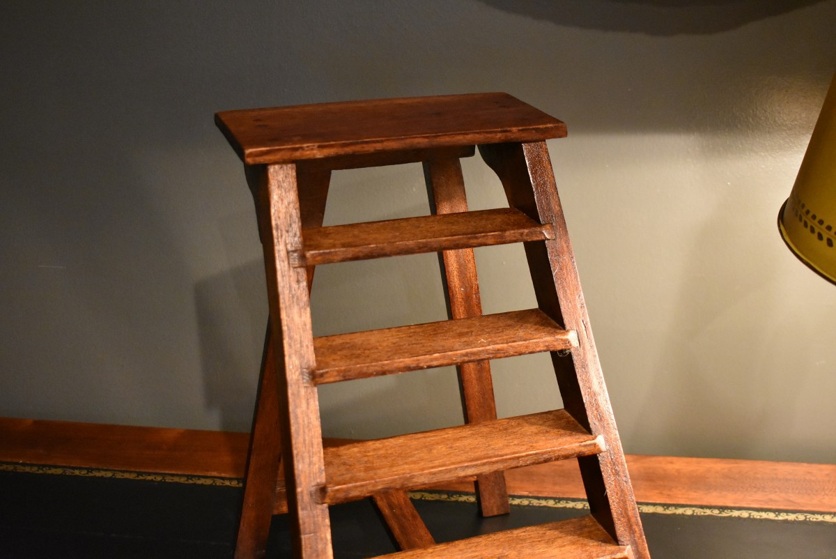 Miniature Stepladder-photo-2
