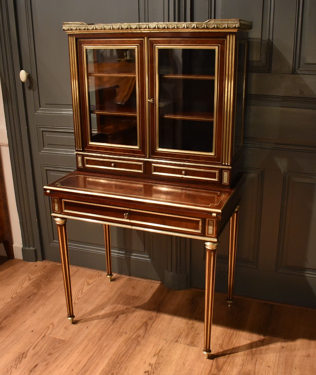 Bureau bonheur du jour de style Louis XVI
