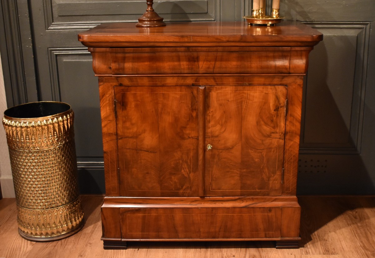 Petit bahut en noyer-photo-2