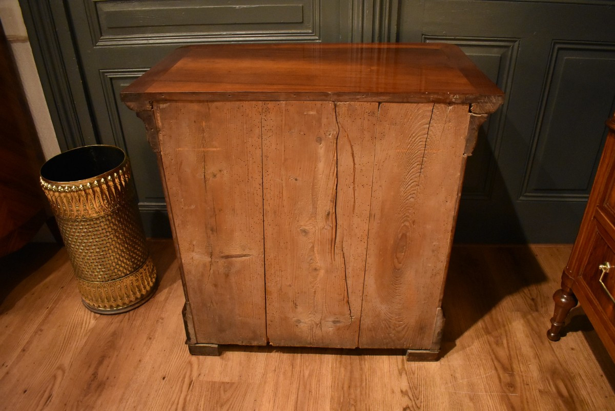 Petit bahut en noyer-photo-7