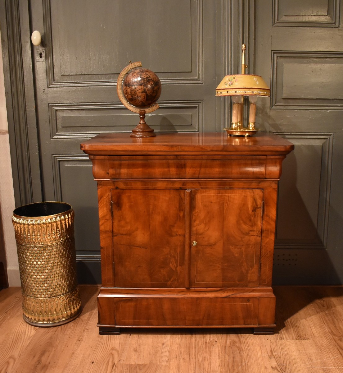 Petit bahut en noyer