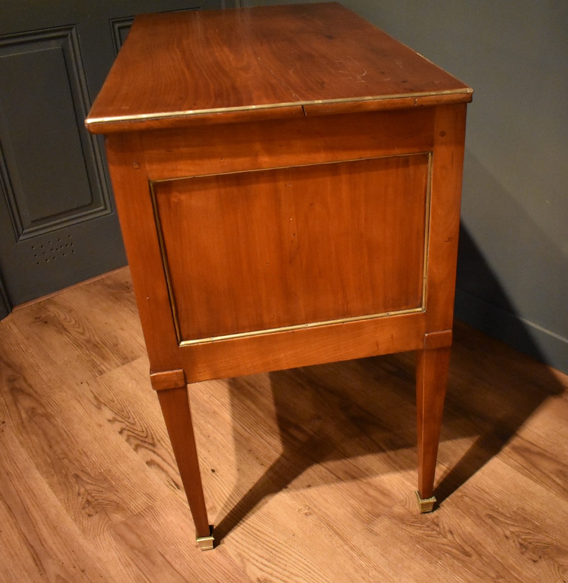 Commode sauteuse de style Louis XVI -photo-6