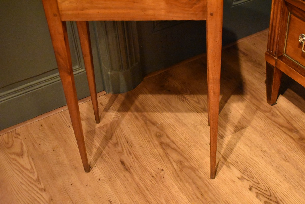 Walnut Side Table-photo-3