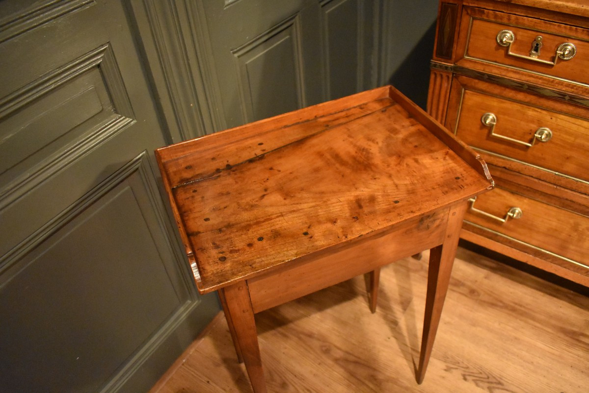 Walnut Side Table-photo-4