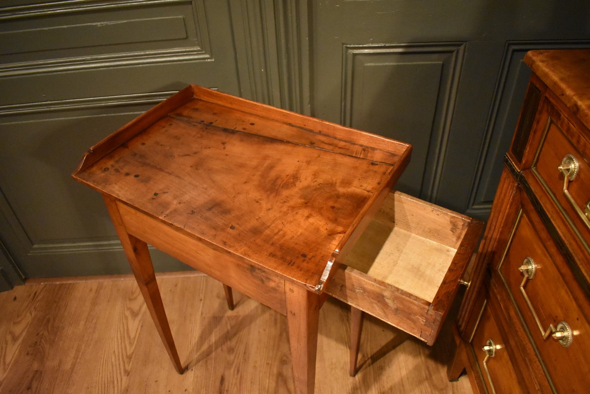 Walnut Side Table-photo-1