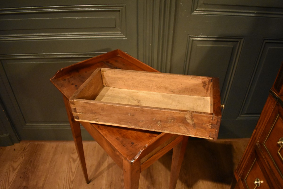 Walnut Side Table-photo-2