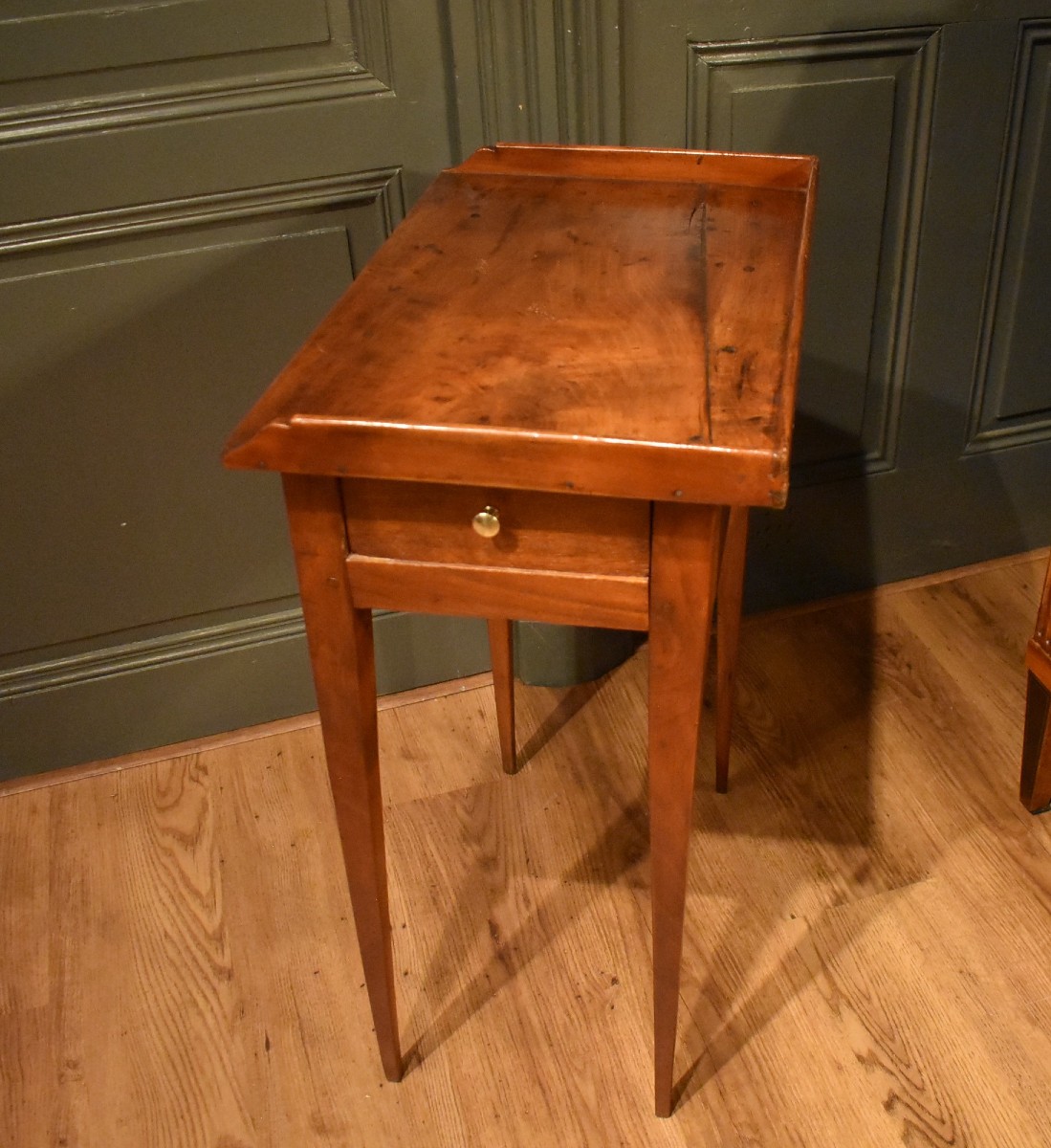 Walnut Side Table-photo-3