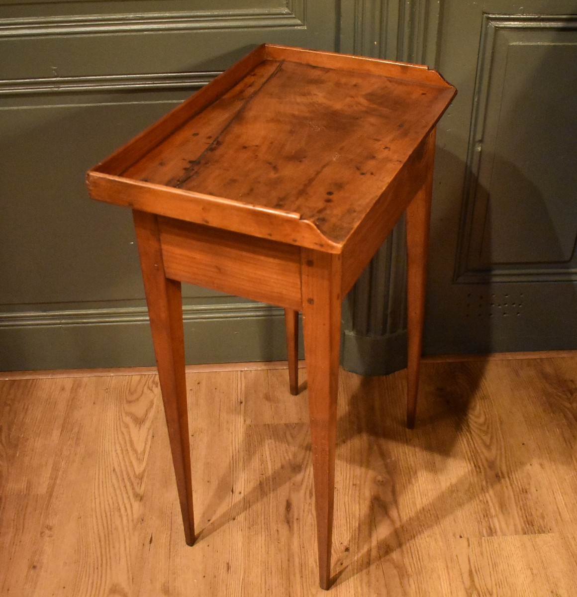 Walnut Side Table-photo-5