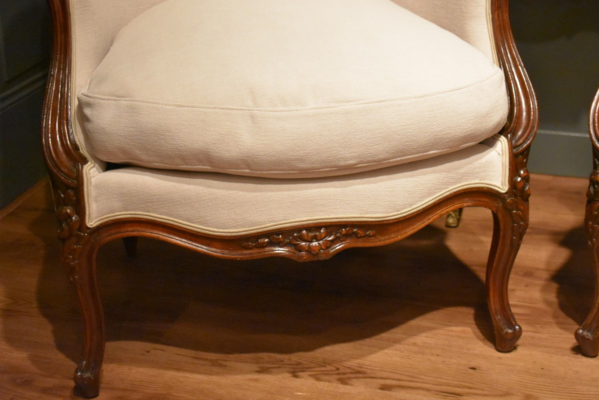 Pair Of Walnut Bergere Chairs-photo-3