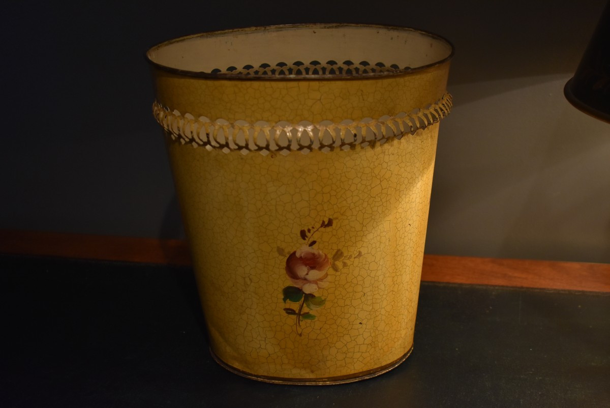 Painted Sheet Metal Wastepaper Basket-photo-1