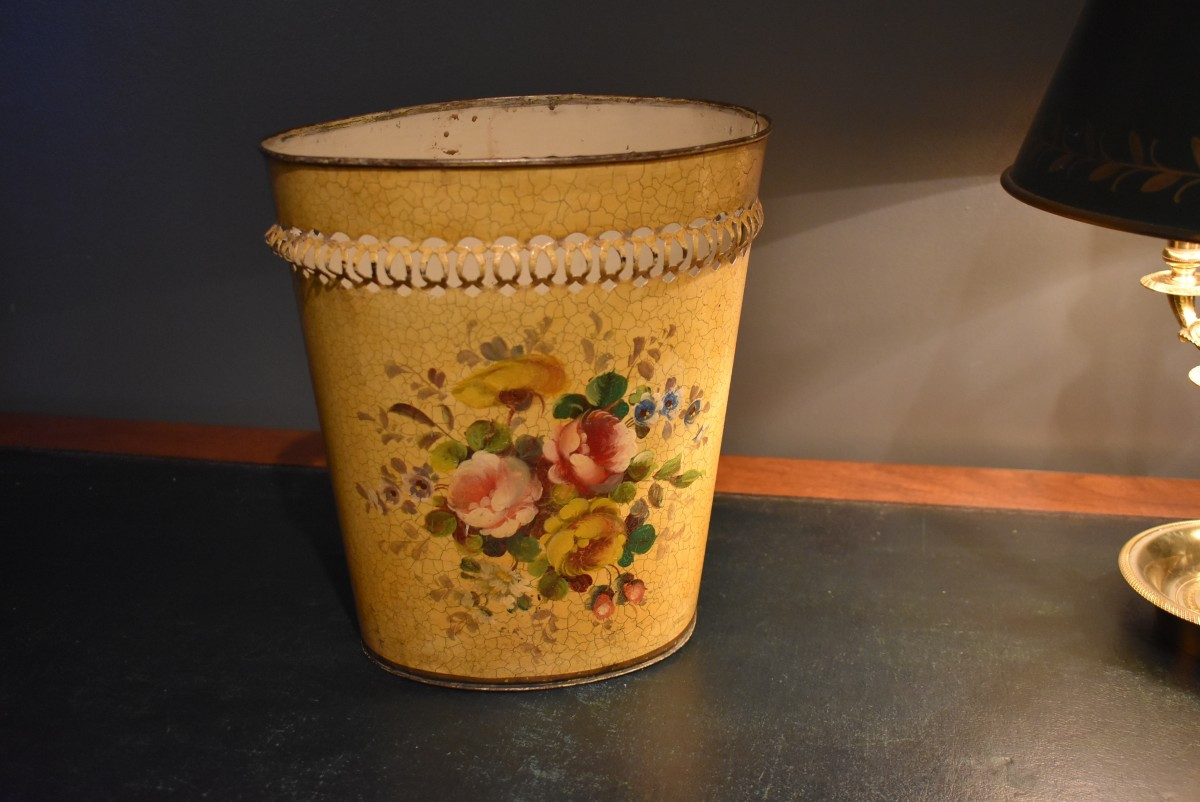 Painted Sheet Metal Wastepaper Basket