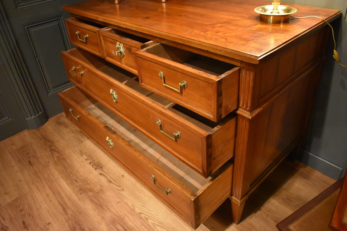 Louis XVI Walnut Chest Of Drawers-photo-1