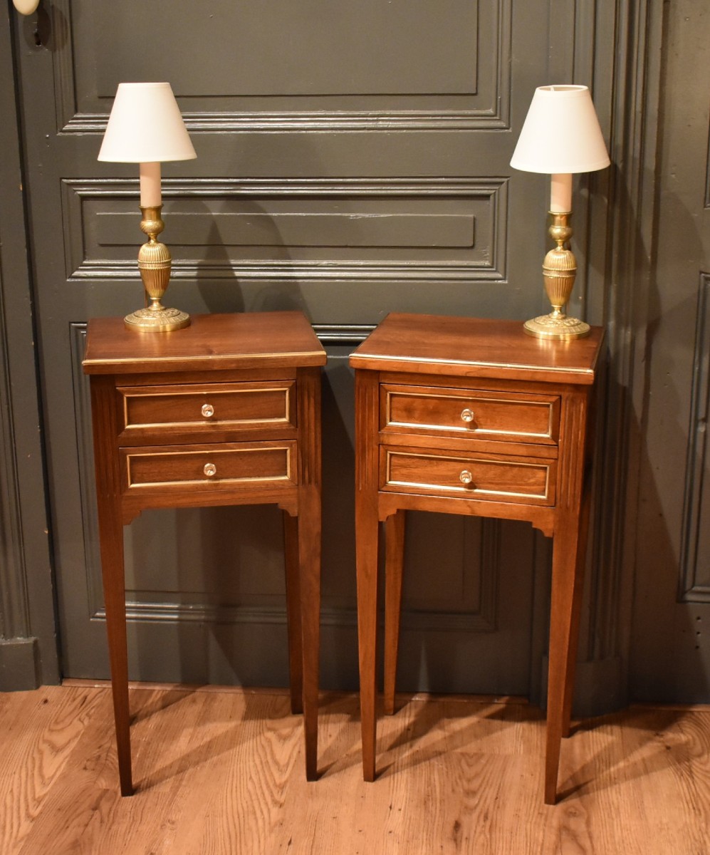 Paire de petits chevets  de style Louis XVI