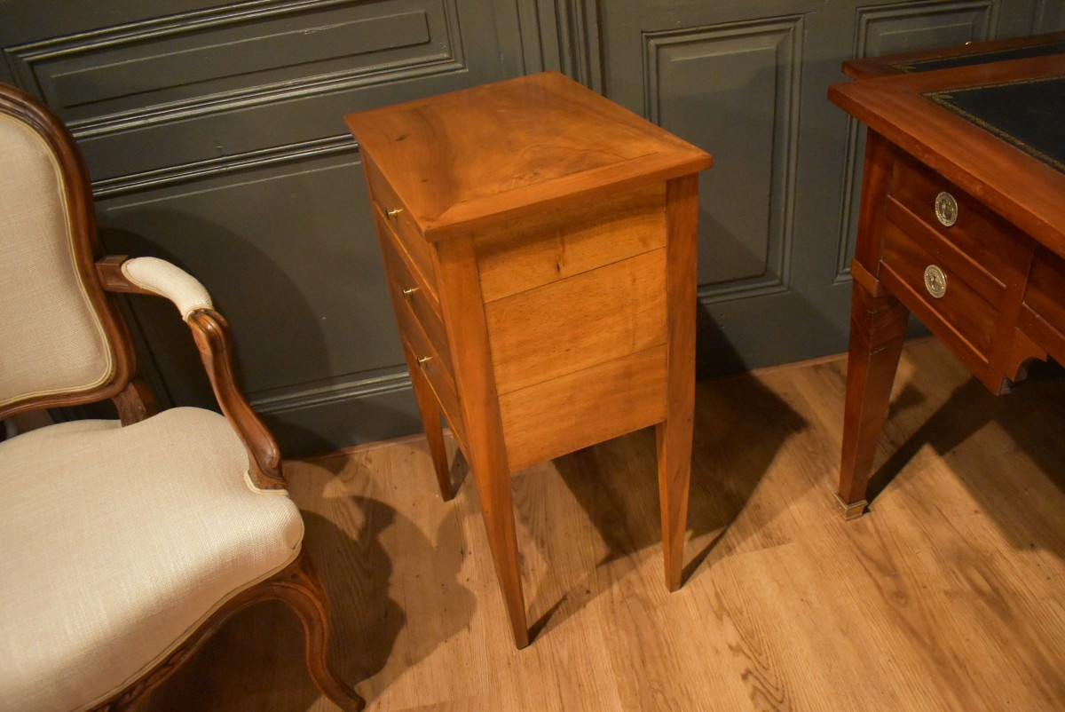 Walnut Bedside Table-photo-4