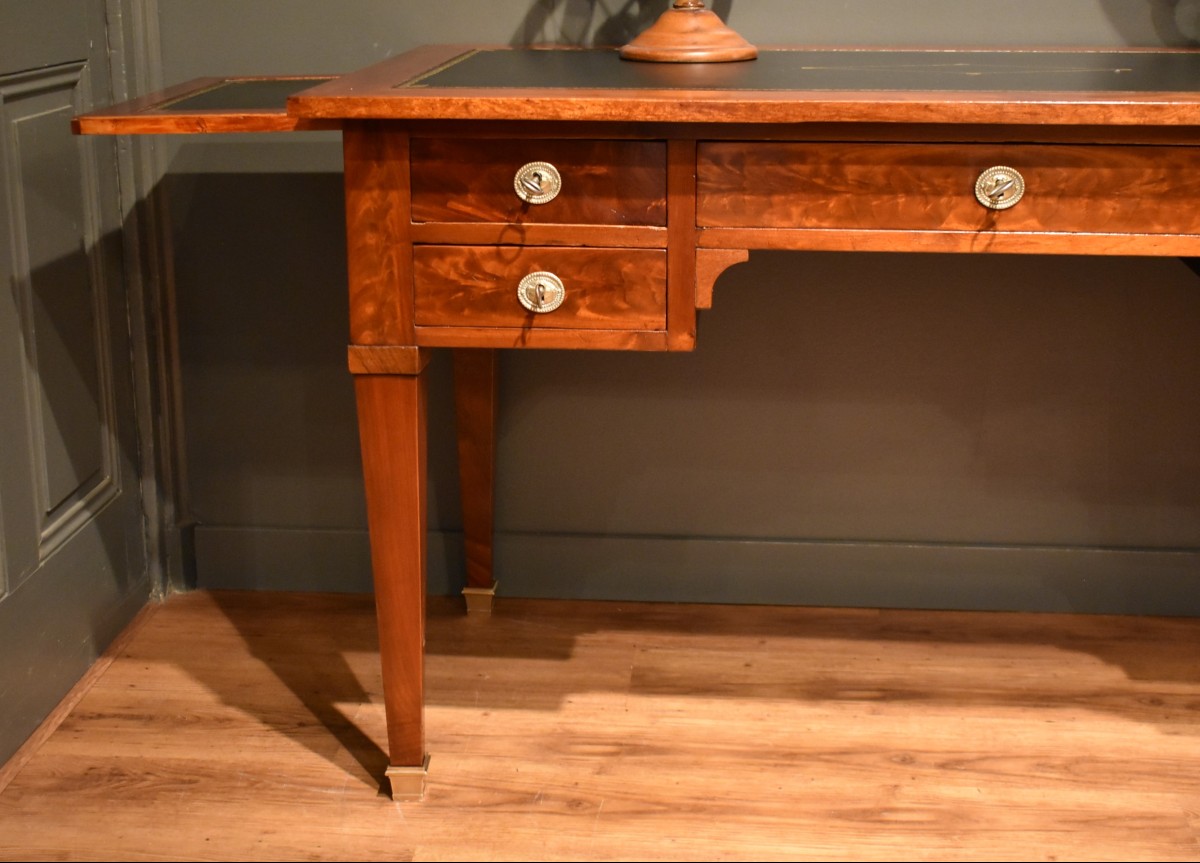 Louis XVI Style Desk-photo-4