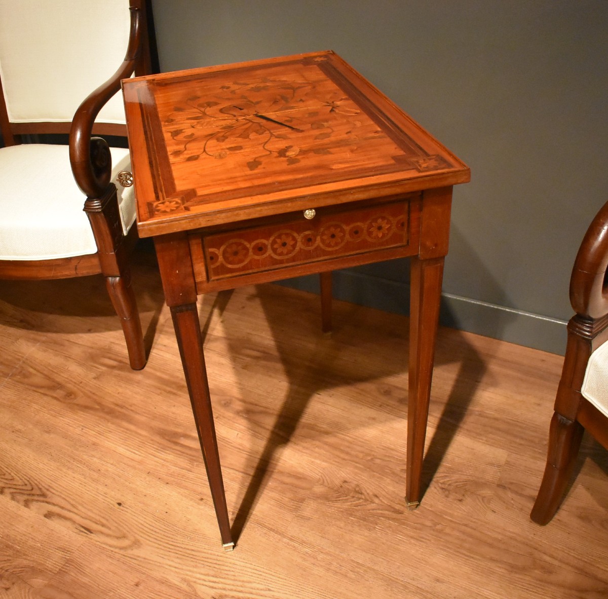 Table à écrire en marqueterie-photo-5