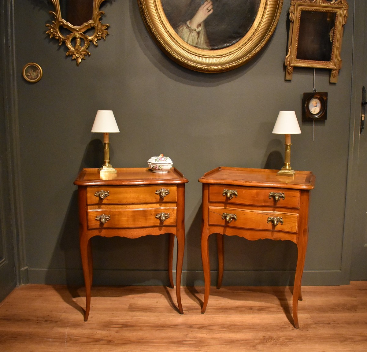 Deux chevets de style Louis XV de Mailfert