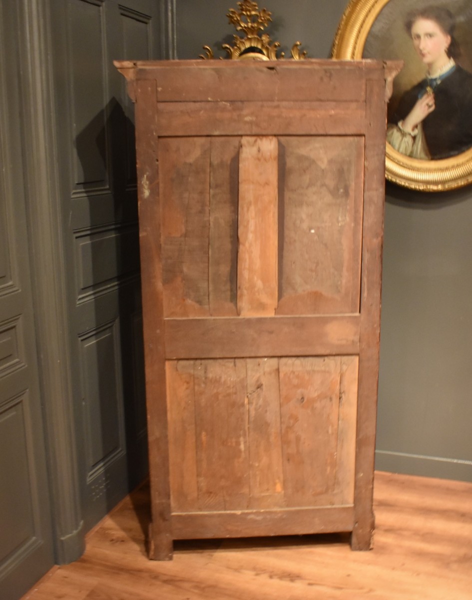 Small Walnut Bonnet Box-photo-6