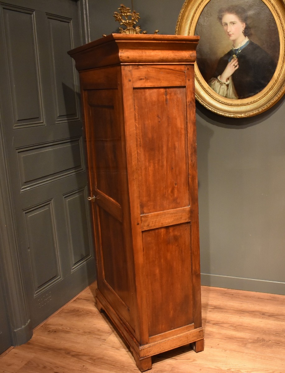 Small Walnut Bonnet Box-photo-7