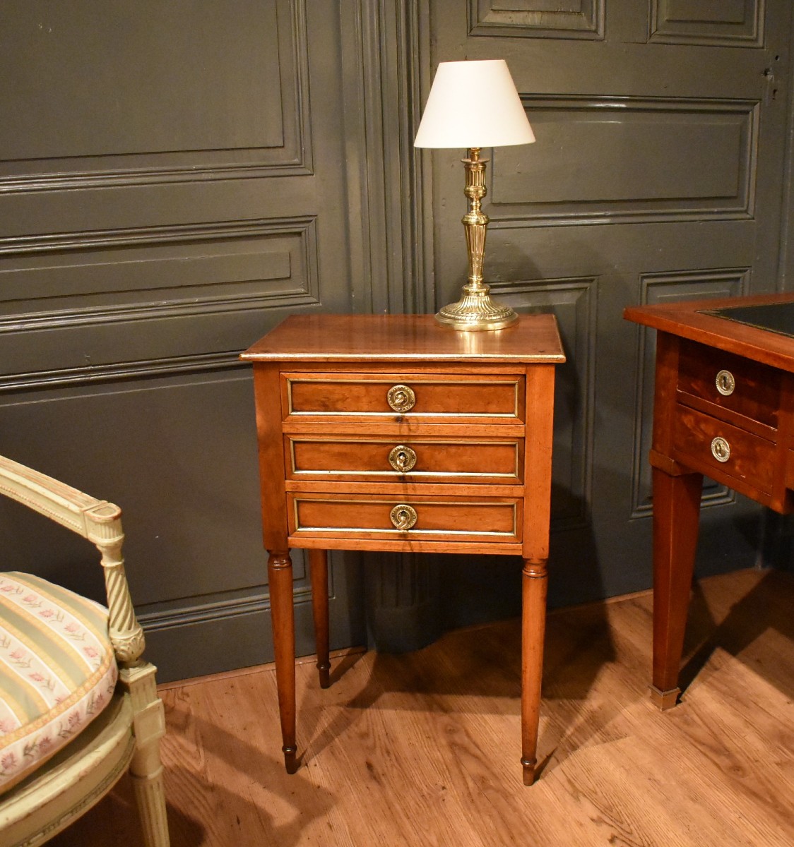 Chevet Directoire en noyer