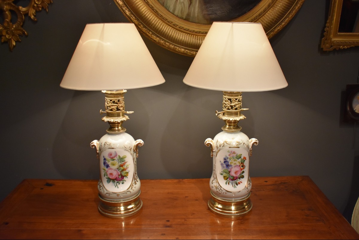 Paire de lampes en porcelaine