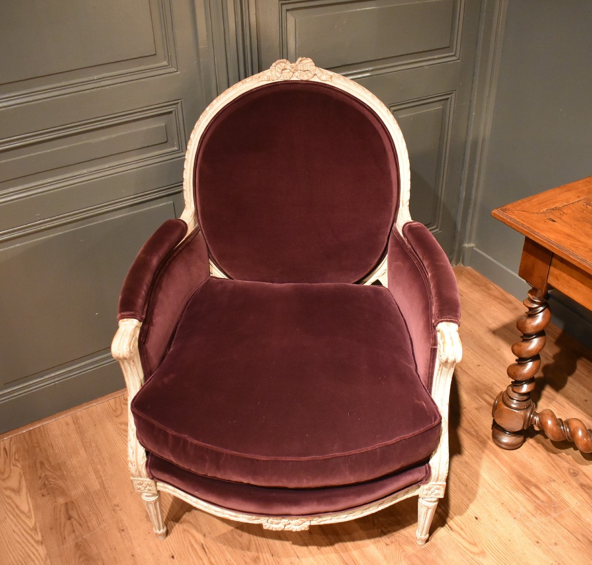 Louis XVI Style Bergère-photo-1