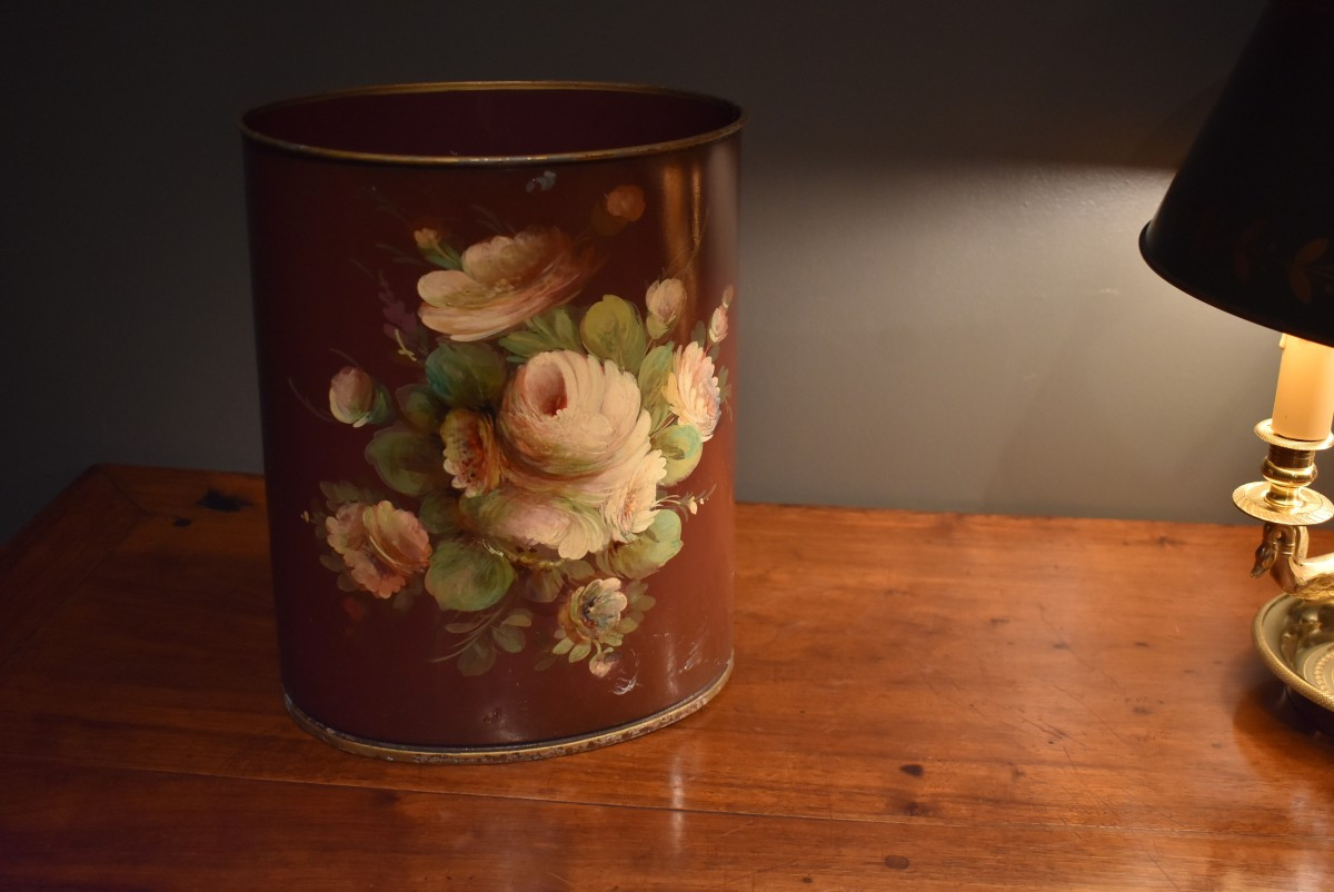 Corbeille à papiers en tôle peinte