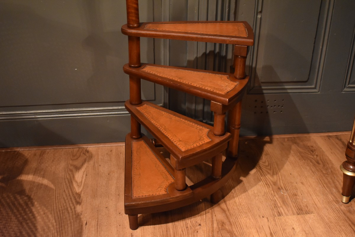 Petit escabeau de bibliothèque-photo-2