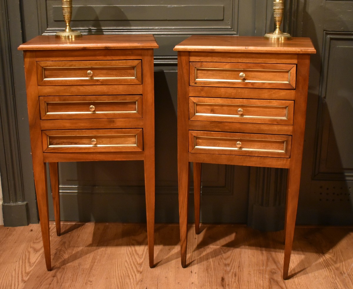 Paire de chevets de style  Louis XVI en noyer-photo-3