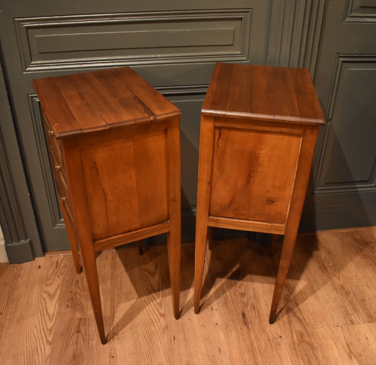 Paire de chevets de style  Louis XVI en noyer-photo-6