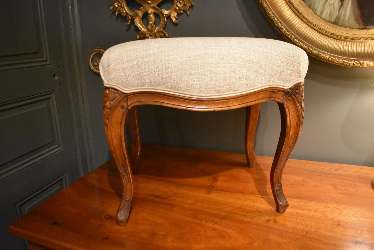 Tabouret Louis XV en  noyer, 18 ième-photo-4