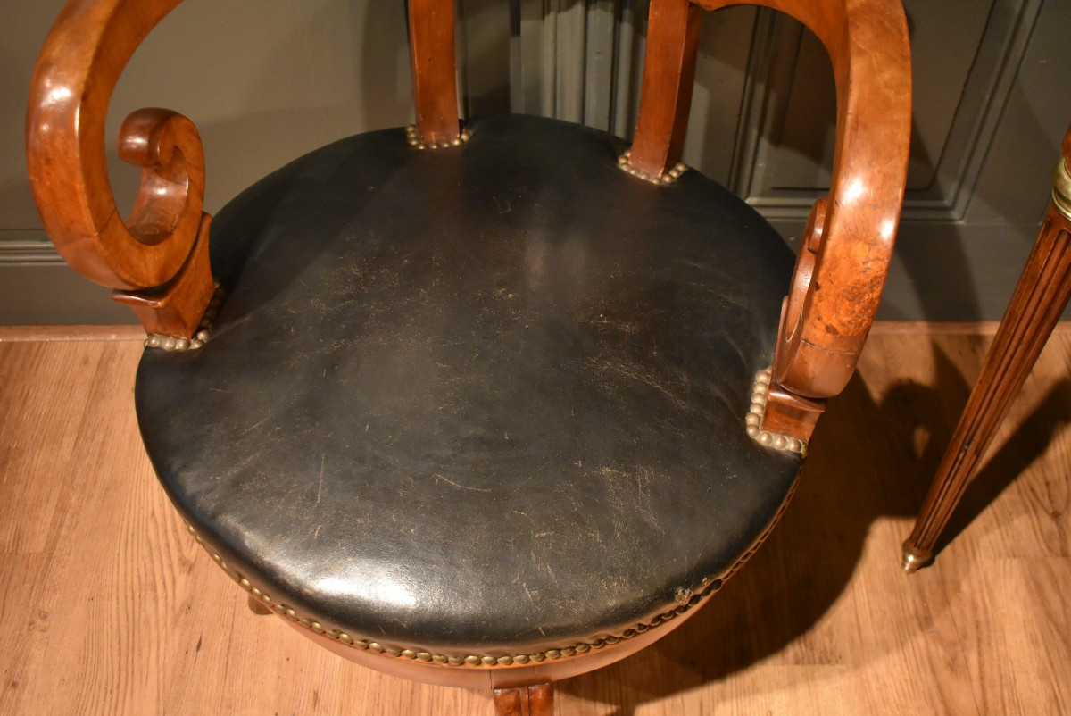 Swivel Office Chair In Walnut-photo-7