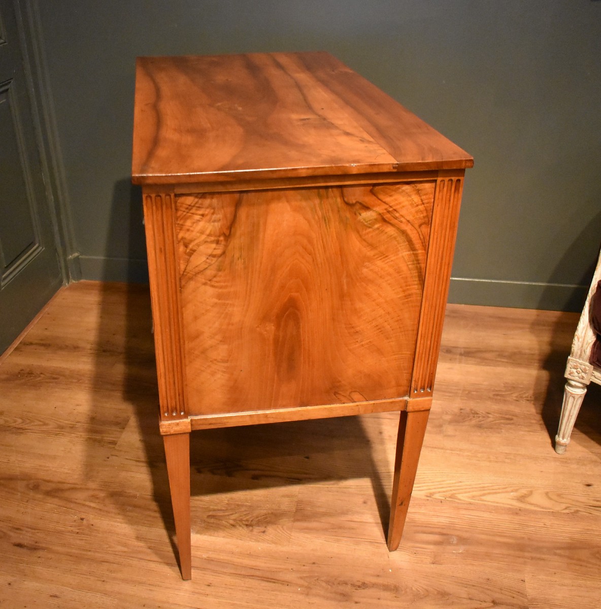 Commode sauteuse en noyer-photo-4