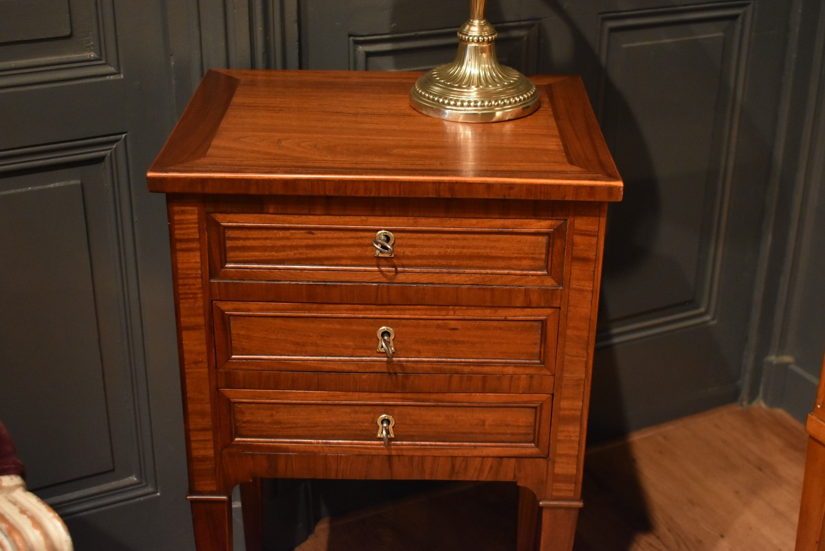 Table d'appoint de style Louis XVI-photo-3