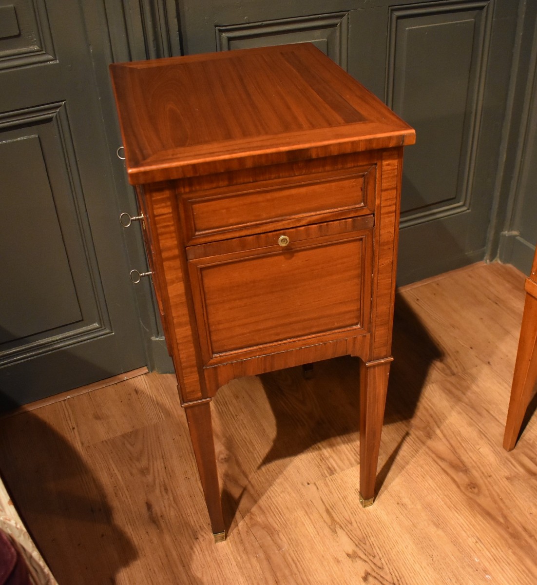 Table d'appoint de style Louis XVI-photo-5