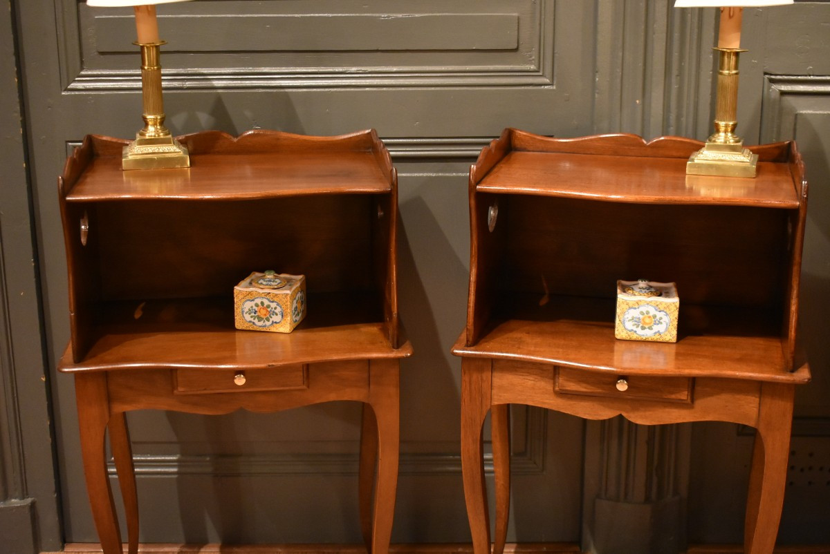 Pair Of Louis XV Style Bedside Tables In Walnut-photo-3