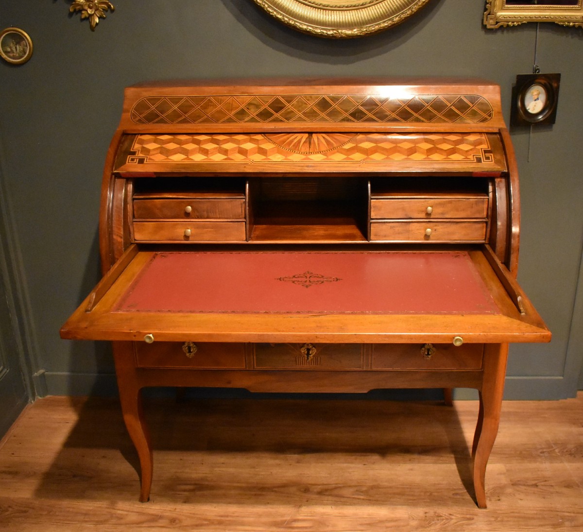 Cylinder Desk In Walnut And Marquetry-photo-2