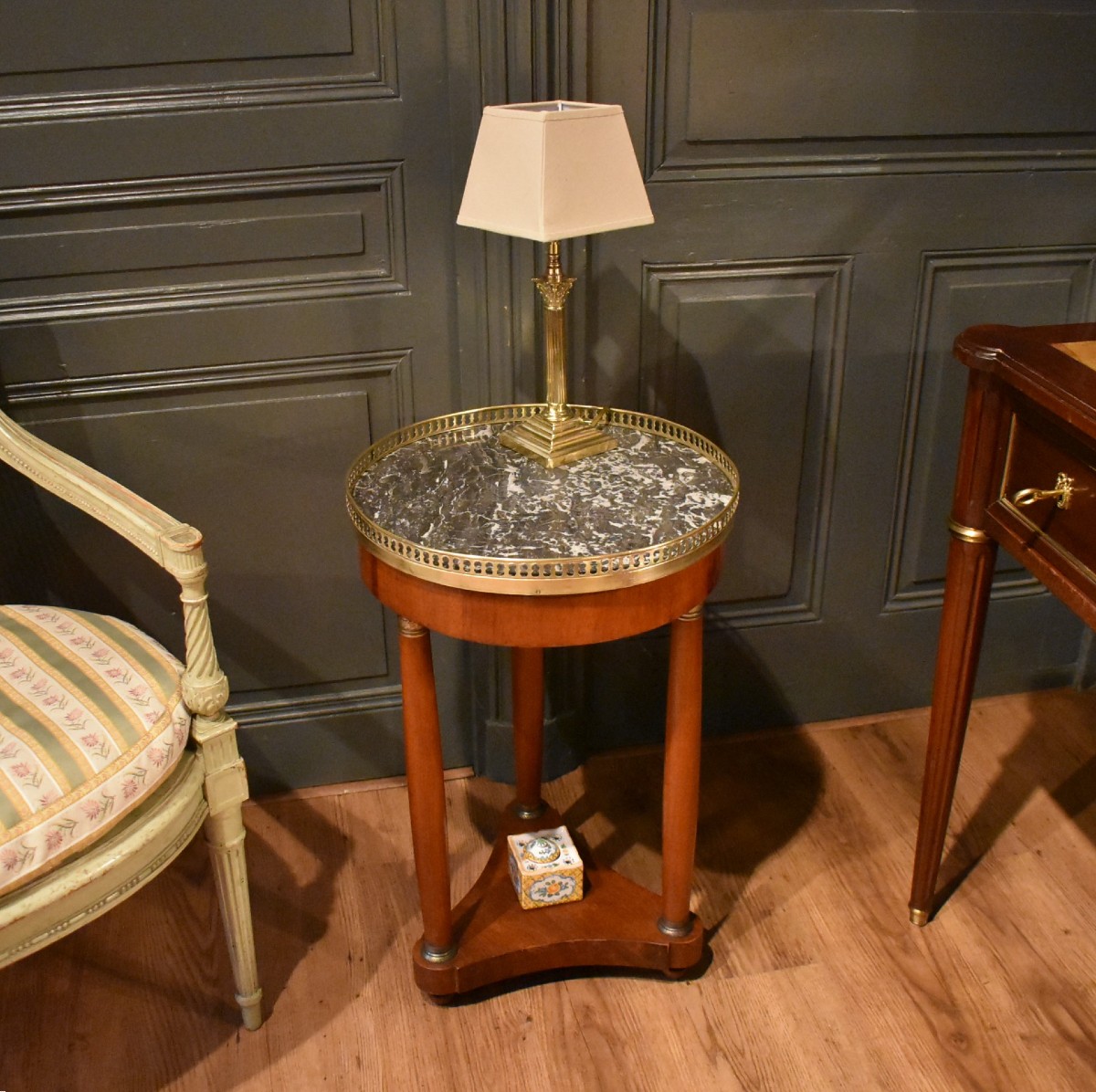 Petit Guéridon De Style Empire