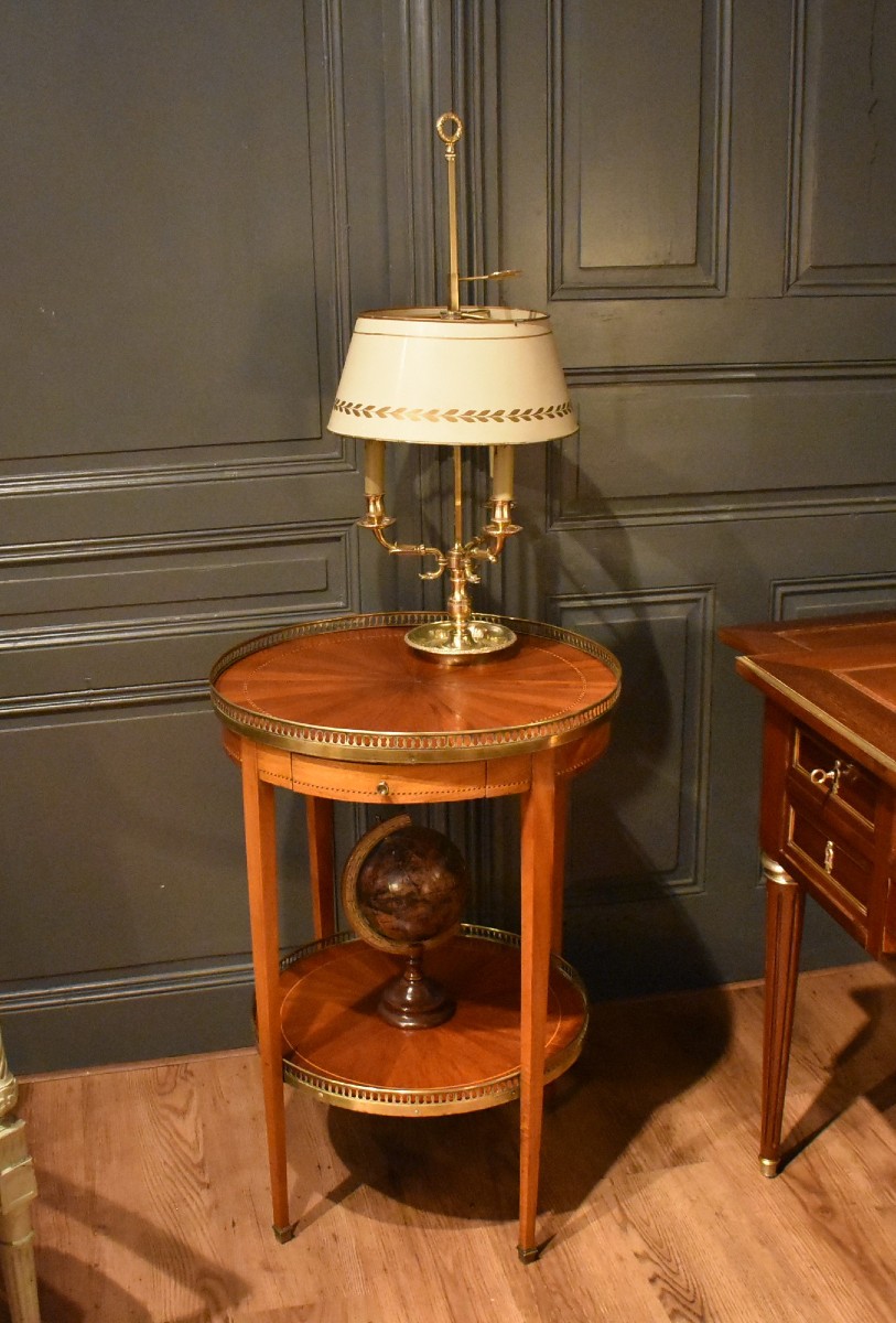 Table à deux plateaux  de style Louis XVI