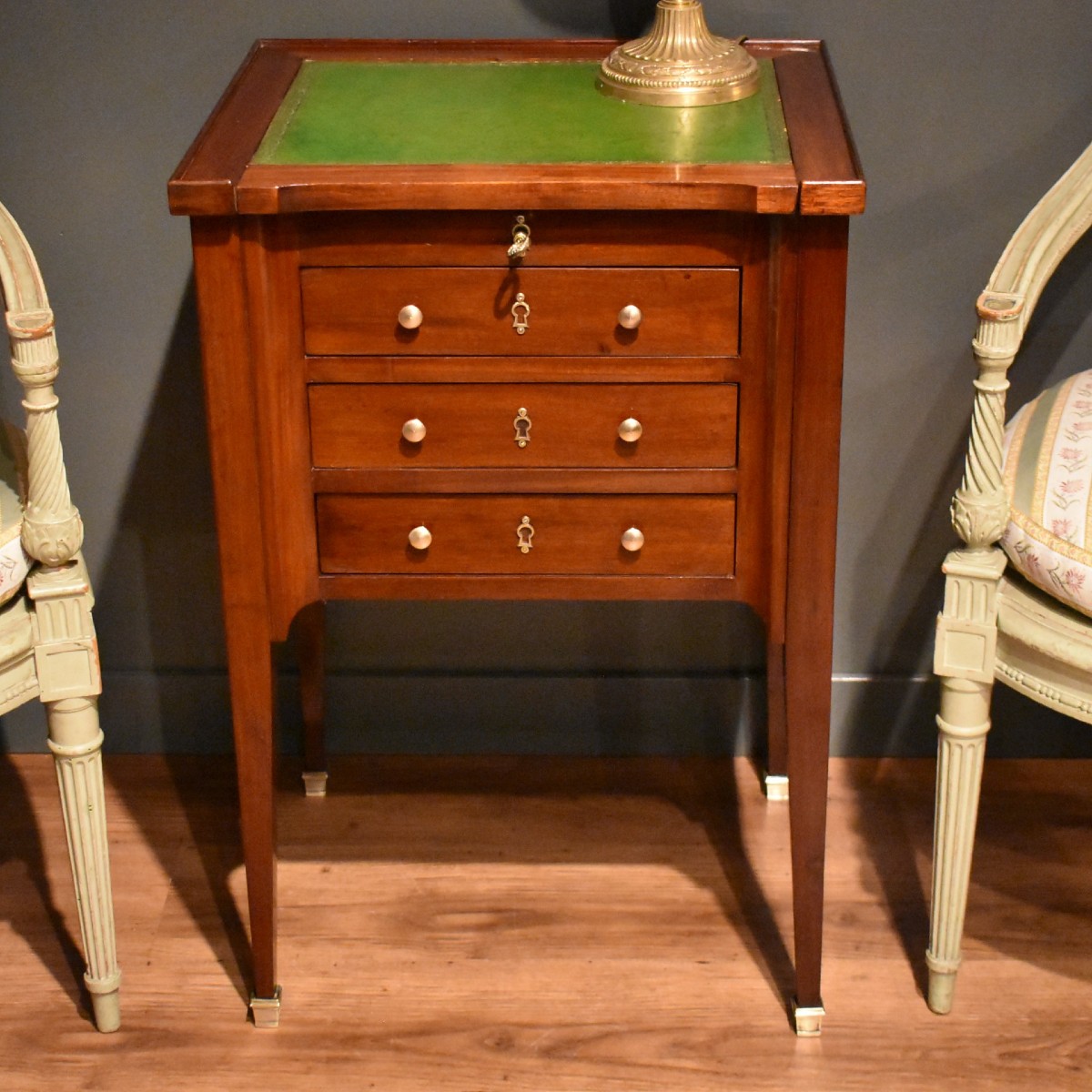 Mahogany Chiffonier Table With System-photo-2
