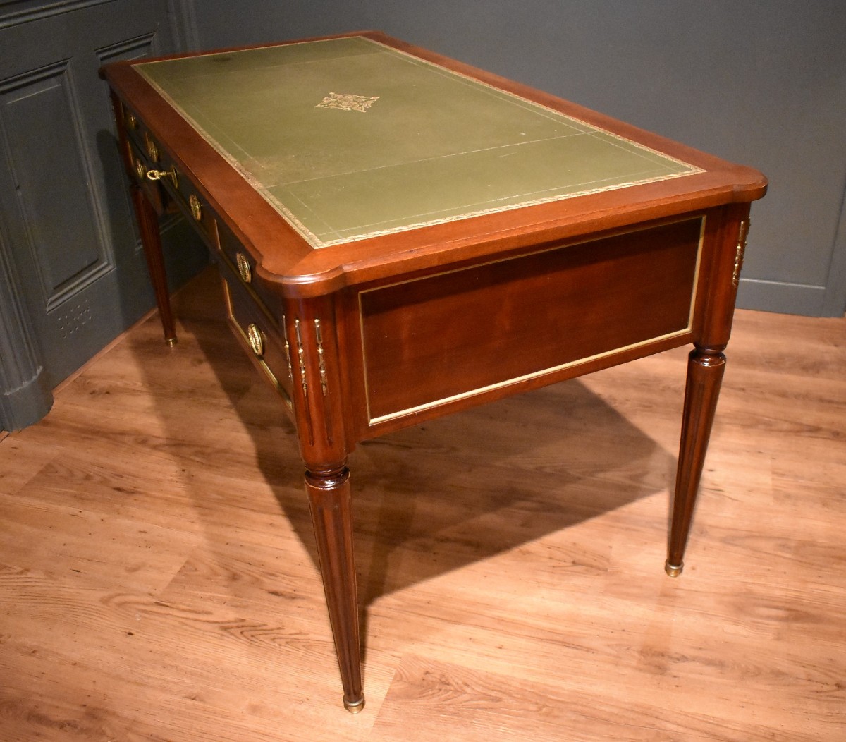 Louis XVI Style Flat Desk-photo-6