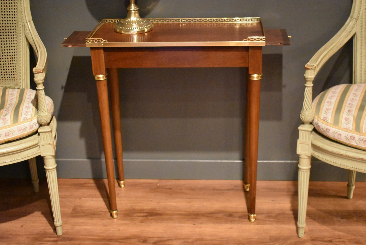 Louis XVI Style Side Table-photo-2