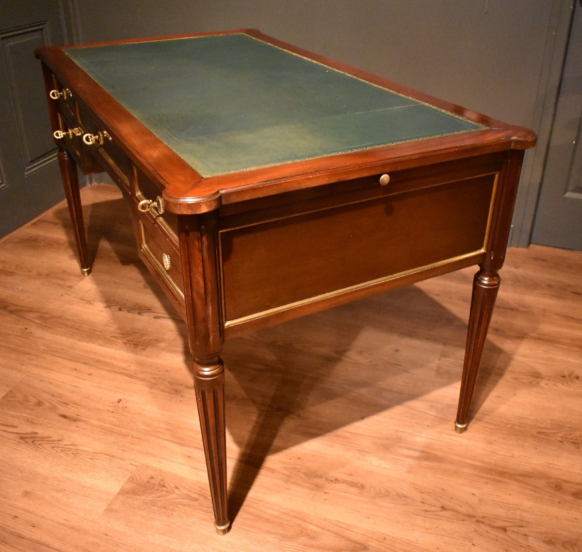 Louis XVI Style Flat Desk-photo-6
