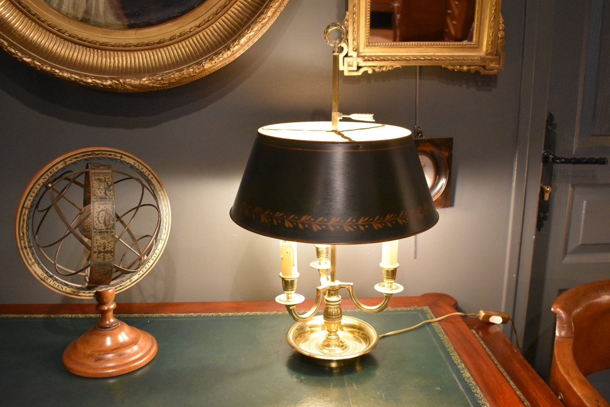 Three-burner  Bouillotte Lamp