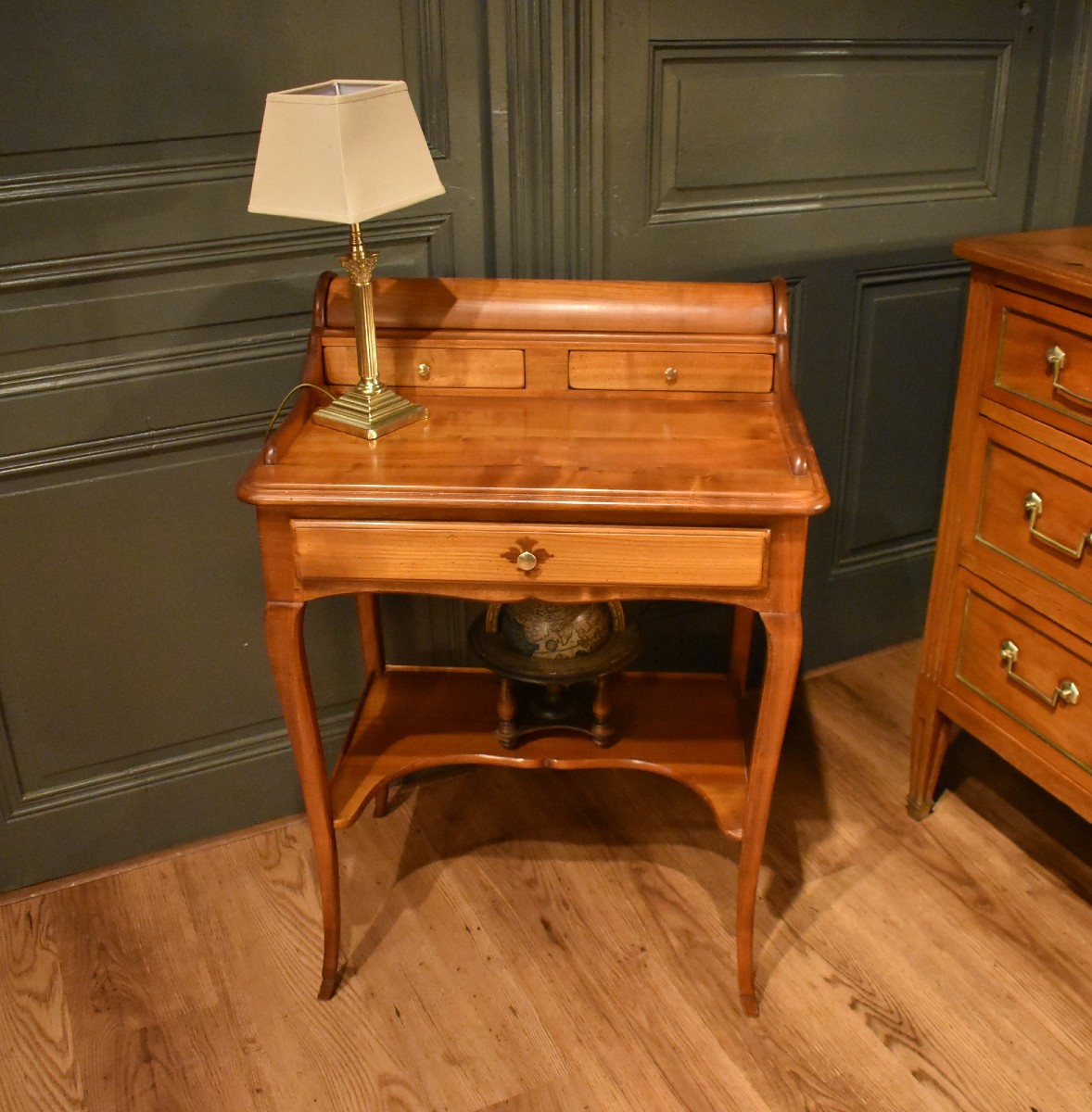 Petit bureau en merisier