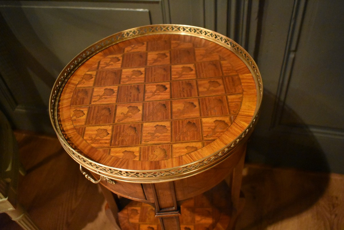 Petite table d'appoint en marqueterie-photo-1