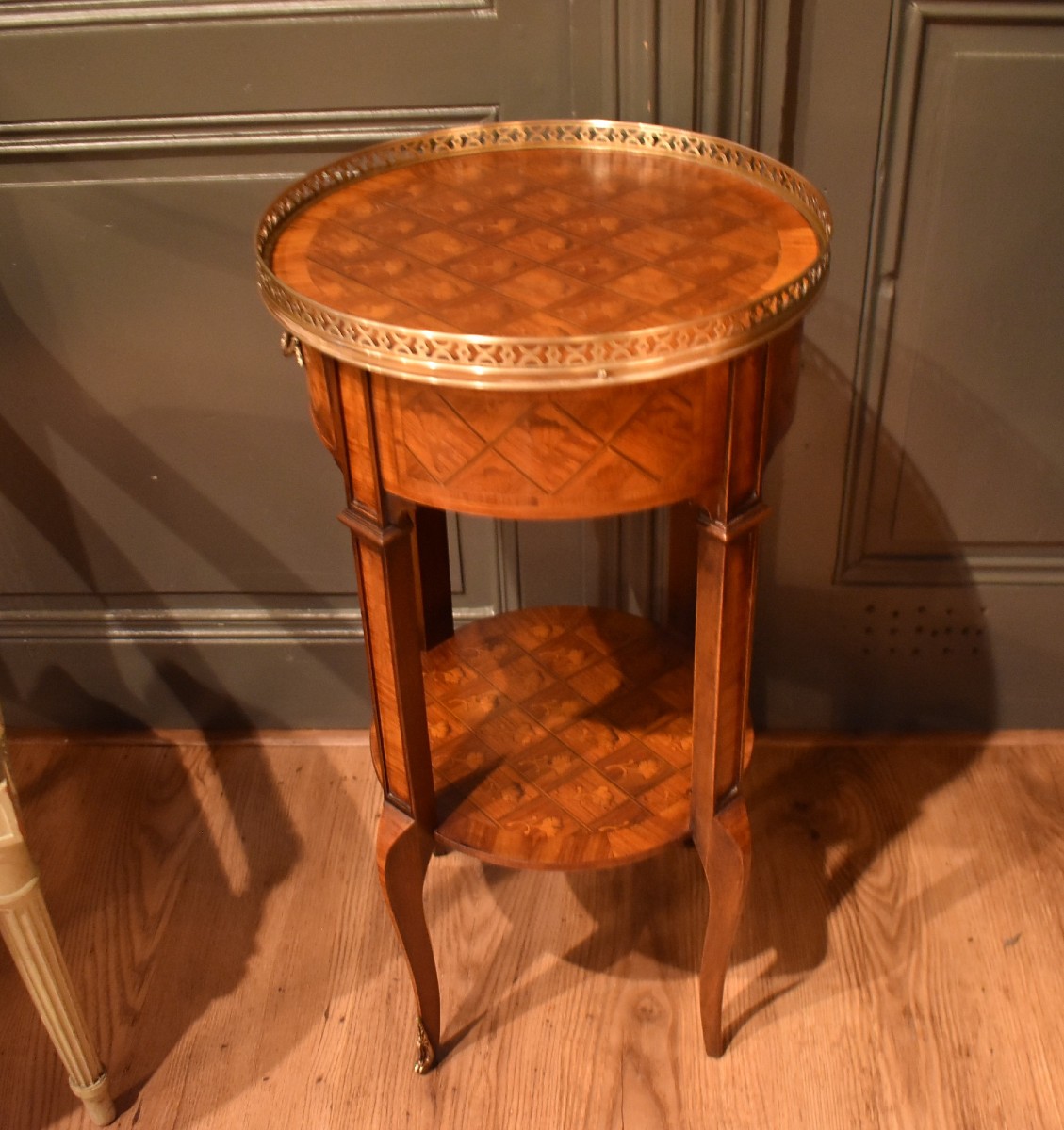 Petite table d'appoint en marqueterie-photo-5